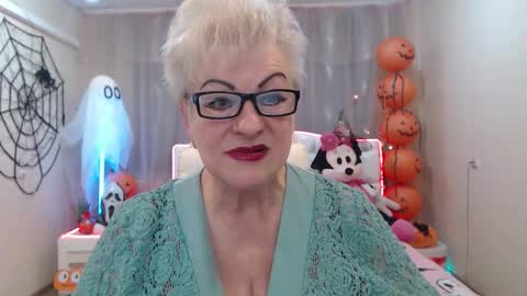 Snapshot of kaylesmoll chatting on October 2025 06:30:01 PM kaylesmoll online show from October 2025 06:30:01 PM