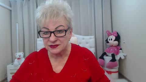 kaylesmoll online show from February 2026 07:48:01 PM