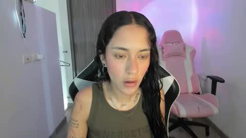 kaylie online show from November 2025 08:21:02 PM