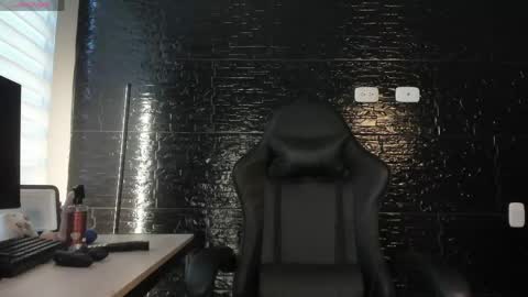 Kayn online show from April 2026 07:08:02 PM