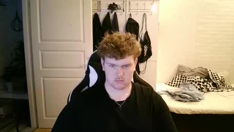 Aatu online show from December 2025 08:30:01 AM