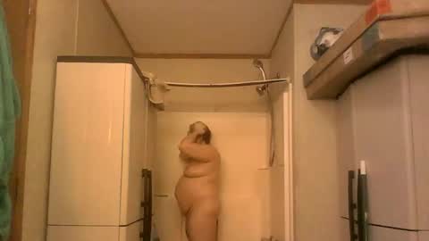 kcandler27 online show from January 2026 12:43:01 PM