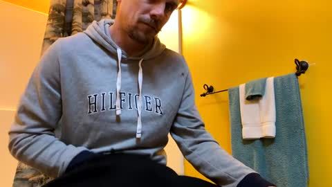 Snapshot of kcdowdy90 chatting on January 2025 01:53:01 AM rowdy6969 online show from January 2025 01:53:01 AM