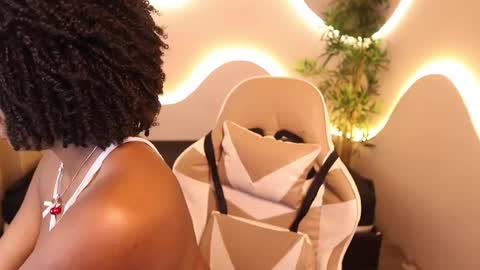 Snapshot of kehlannis_ chatting on September 2025 08:03:01 PM Kehlannis online show from September 2025 08:03:01 PM