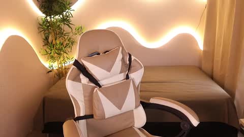 Snapshot of kehlannis_ chatting on October 2025 08:53:02 PM Kehlannis online show from October 2025 08:53:02 PM