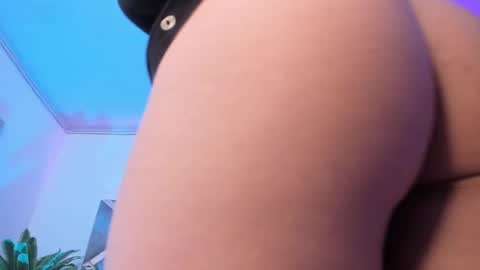 Snapshot of keidy_rose chatting on October 2025 07:12:02 PM Keidy Monday to Saturday from 200 pm to 810pm UTC-5 Colombia Time online show from October 2025 07:12:02 PM