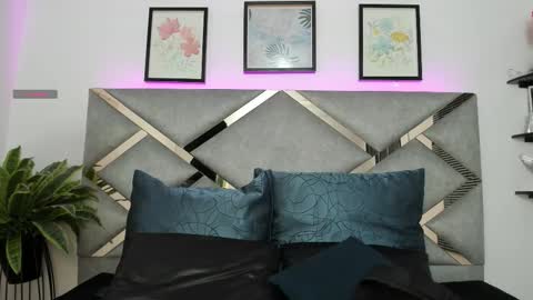 Snapshot of keidy_rose chatting on November 2025 07:04:01 PM Keidy Monday to Saturday from 200 pm to 810pm UTC-5 Colombia Time online show from November 2025 07:04:01 PM