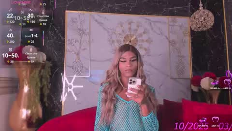 Keila  online show from October 2025 10:40:02 PM