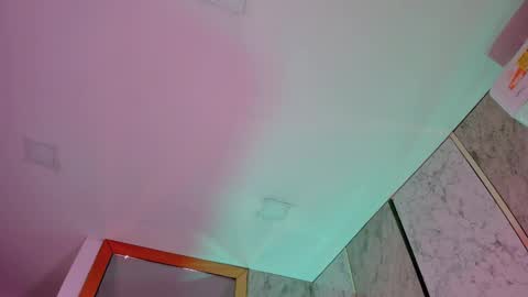 Keila  online show from November 2025 02:49:02 PM