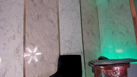 Keila  online show from December 2025 05:35:01 AM