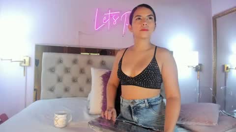 Keily online show from April 2026 11:37:01 AM