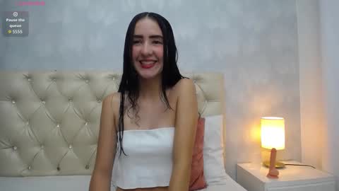 Snapshot of keily_garcia chatting on November 2025 11:35:01 AM Keily online show from November 2025 11:35:01 AM