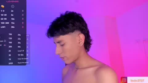 Alejandro Gonzalez online show from October 2025 08:56:01 AM