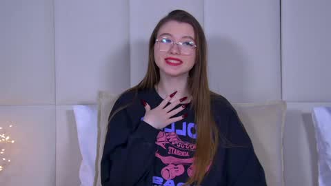 Keira online show from February 2025 10:01:01 PM