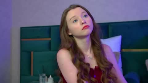 Keira online show from March 2026 06:35:02 PM