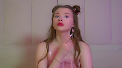 Snapshot of keiraace chatting on May 2026 06:04:01 PM Keira online show from May 2026 06:04:01 PM