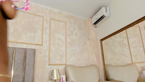 keirahartz online show from February 2025 10:04:01 AM