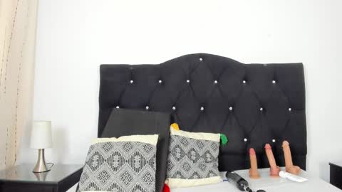   online show from October 2025 12:13:02 PM