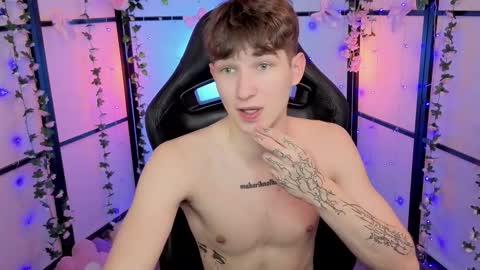 Snapshot of keithcozart1337 chatting on November 2025 09:52:01 PM Mark online show from November 2025 09:52:01 PM