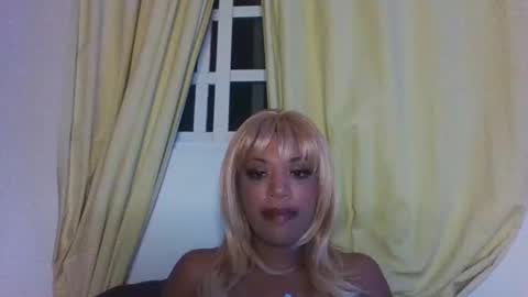 Snapshot of kelliecapri chatting on February 2026 05:17:01 AM Kellie online show from February 2026 05:17:01 AM