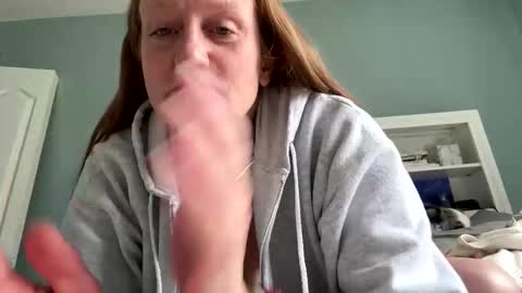 kellilyn10 online show from April 2026 06:44:02 PM
