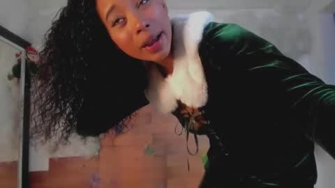 kelly__thomson online show from December 2024 09:30:01 PM