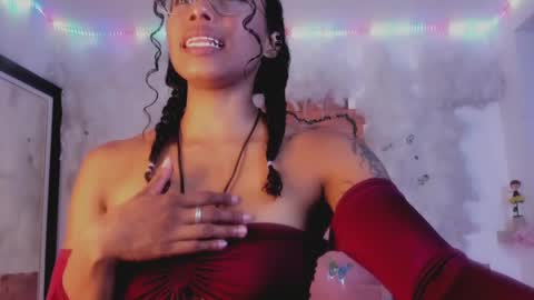 kelly__thomson online show from January 2025 10:29:02 PM