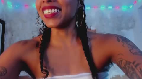 kelly__thomson online show from January 2025 09:53:02 PM