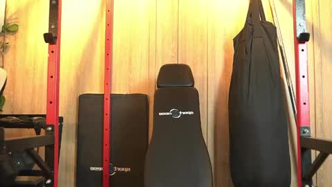 kelly__thomson online show from June 2026 01:02:02 PM