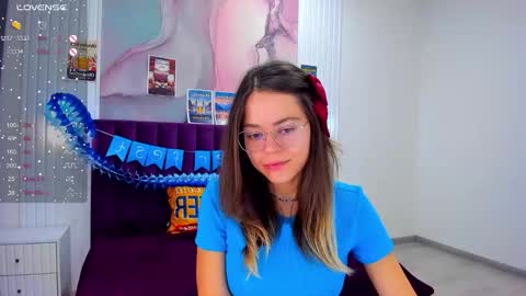 Kelly online show from September 2025 12:47:01 AM