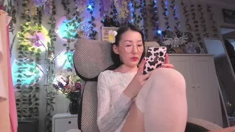 Snapshot of kellyasian chatting on December 2024 11:50:02 AM Leia online show from December 2024 11:50:02 AM