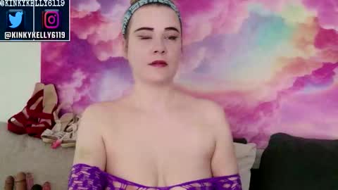 Snapshot of kellylynn76 chatting on October 2025 04:39:01 PM kellylynn76 online show from October 2025 04:39:01 PM