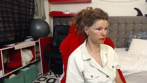 kelly online show from September 2025 02:22:02 AM