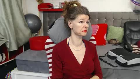 kelly online show from February 2026 06:56:01 PM