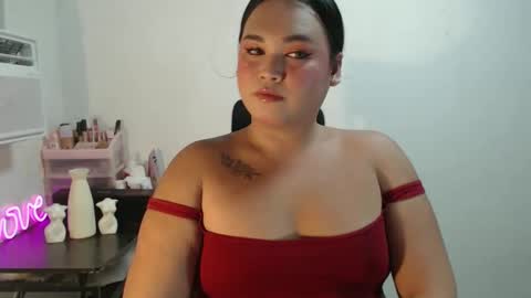 Snapshot of kellys_hot_assxx chatting on February 2026 05:22:02 PM KELLY MCDOLEN online show from February 2026 05:22:02 PM