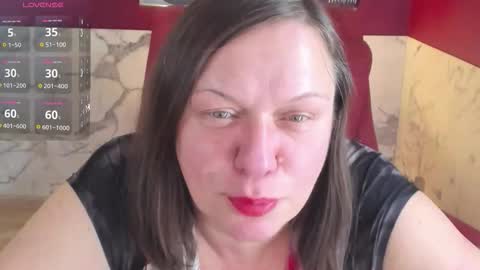 Kelly online show from September 2025 06:28:02 AM