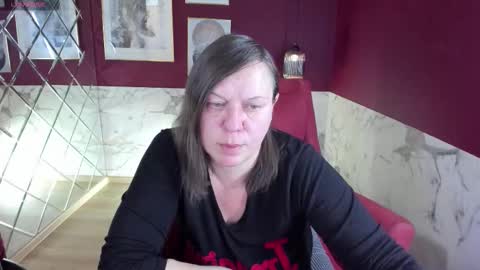 Kelly online show from October 2025 05:21:02 AM