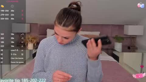 kelsi_di online show from February 2025 01:37:02 PM