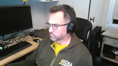 kelvin06133 online show from February 2025 11:14:02 PM