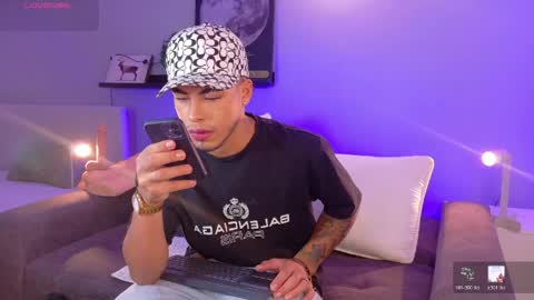 Snapshot of ken_boy_ chatting on April 2026 09:03:01 AM online show from April 2026 09:03:01 AM