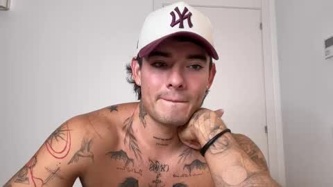 luis carlos esteban online show from October 2025 04:51:02 PM