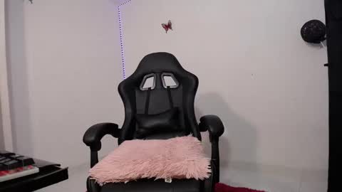 Snapshot of kendall_777 chatting on February 2026 09:10:01 PM kendall INSTAGRAM alice vargas04 online show from February 2026 09:10:01 PM