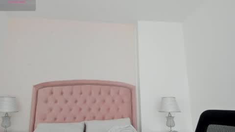 Kendall online show from November 2025 06:24:01 AM