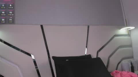 kendall_evanss_ online show from May 2026 08:04:04 PM
