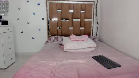 Snapshot of kendall_ewers chatting on February 2026 01:45:01 AM Kendall ewers online show from February 2026 01:45:01 AM