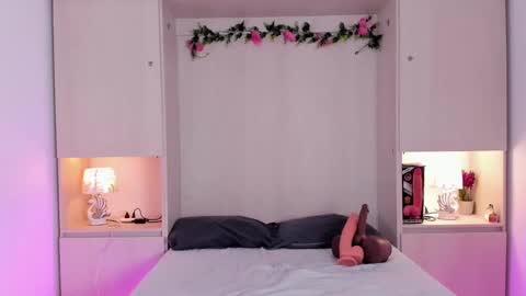 Kendal online show from September 2025 12:30:01 PM