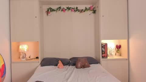 Kendal online show from October 2025 12:15:02 PM