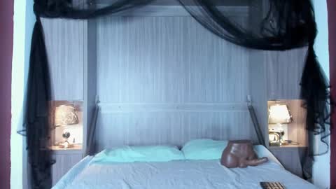 Kendal online show from February 2026 12:55:01 PM