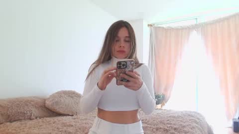 kendall online show from March 2025 05:45:01 PM