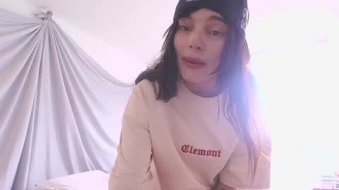 kendall online show from September 2025 05:35:02 PM